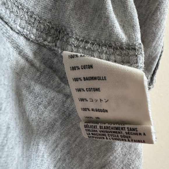 A&F Tee - Picture 4 of 4